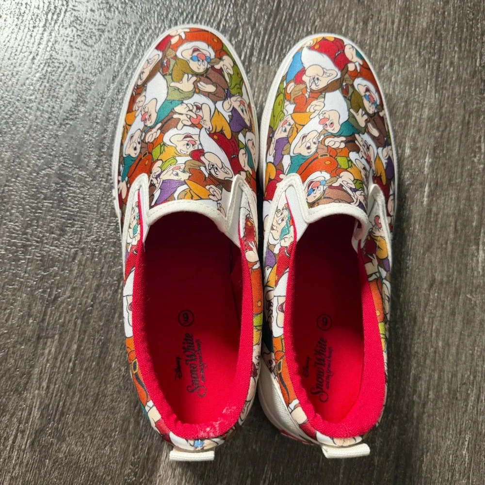Ground Up Disney Snow White Seven Dwarfs Slip On Shoes Men 9 Multicolor Canvas
